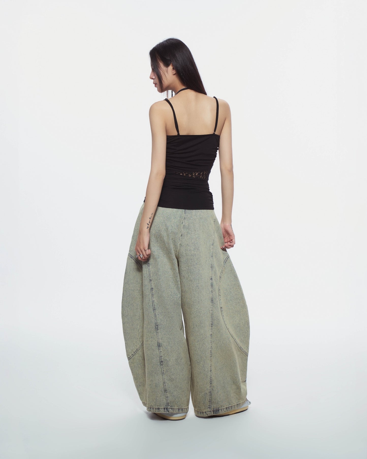 [BUNNYHILL] AYSEL LACE PANEL TOP (BLACK) (Pre-order) (- 10%)
