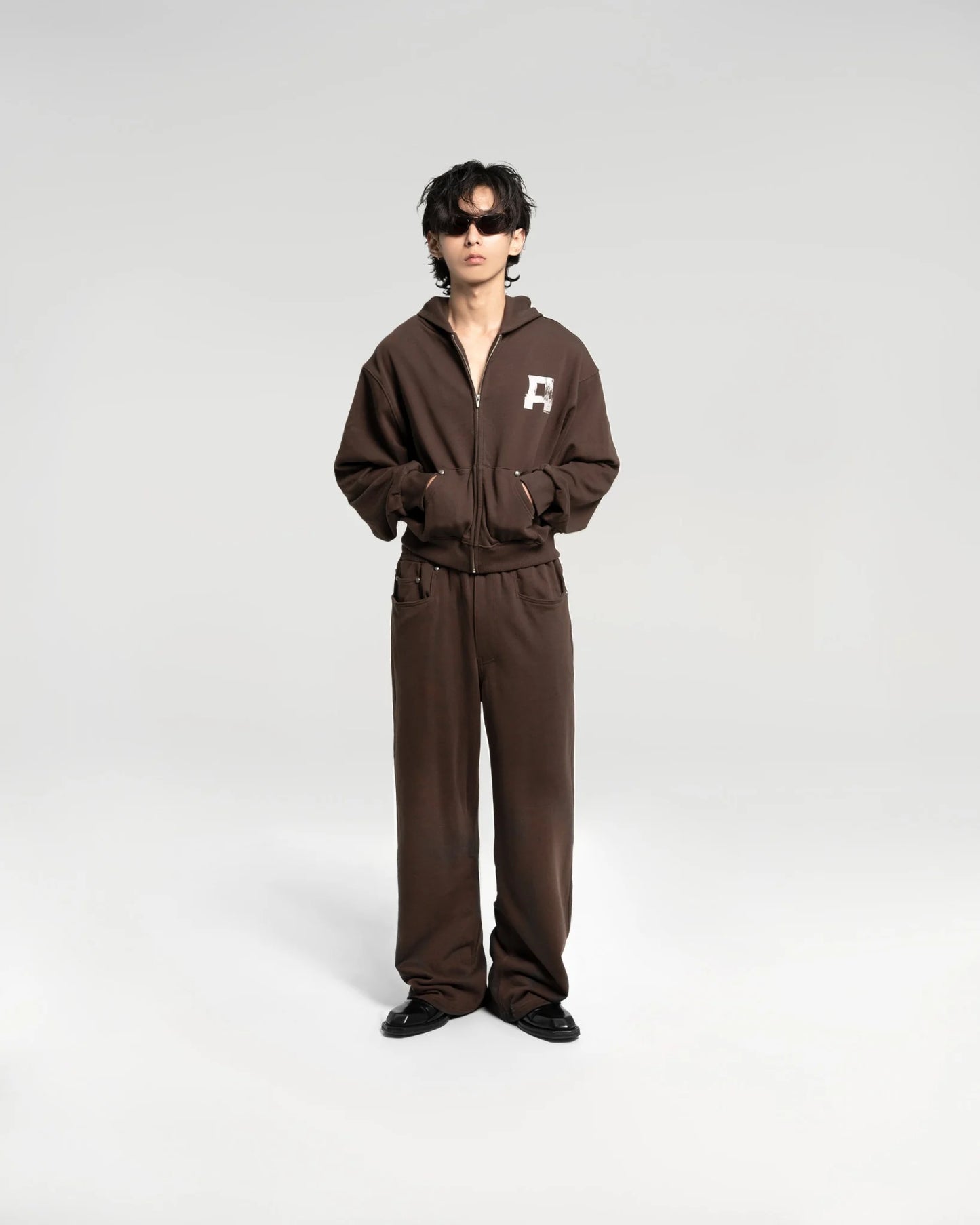 [ALCYUS] A25 RIVET SWEAT PANTS