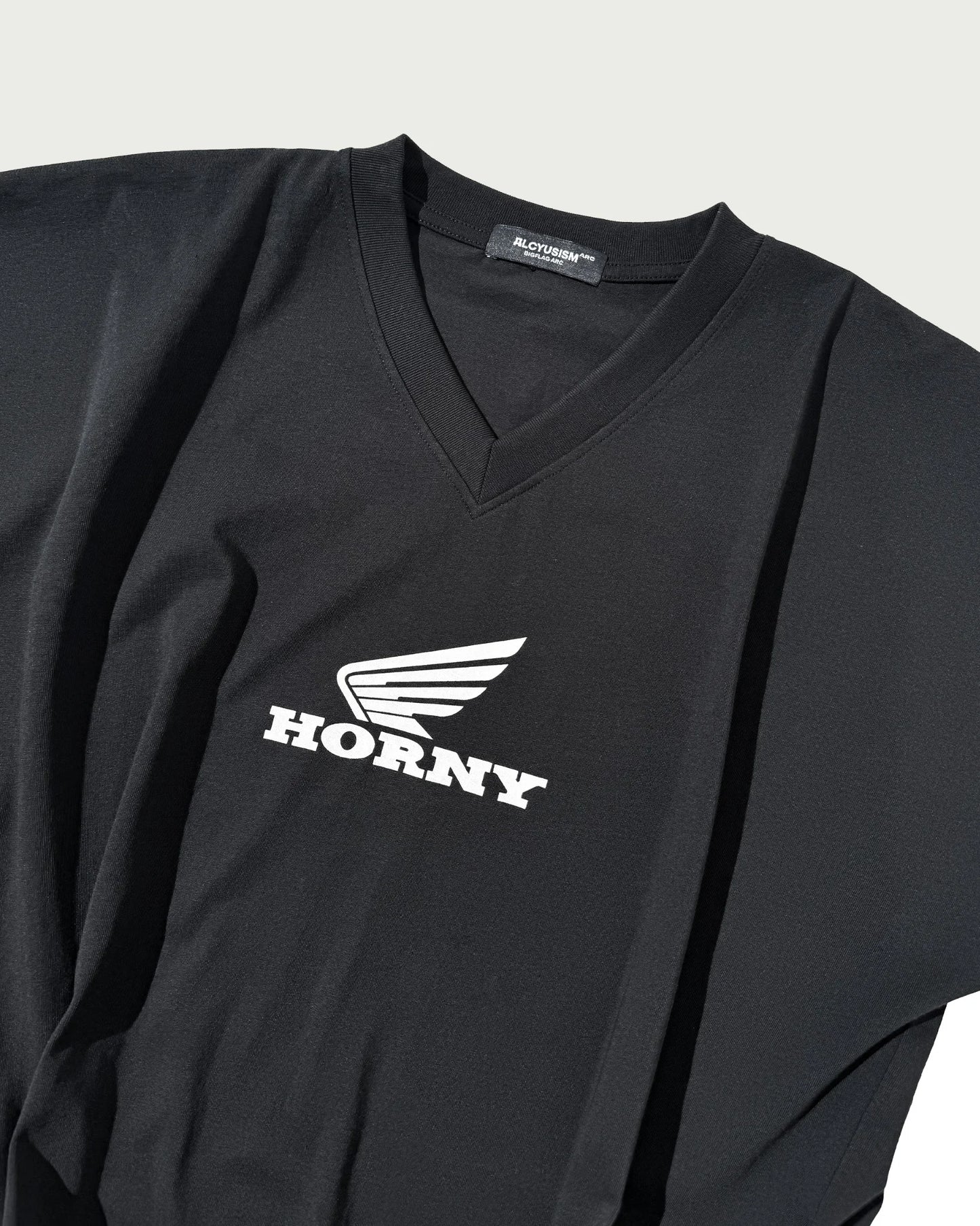 [ALCYUS] A24 HORNY T-SHIRT/ V-NECK