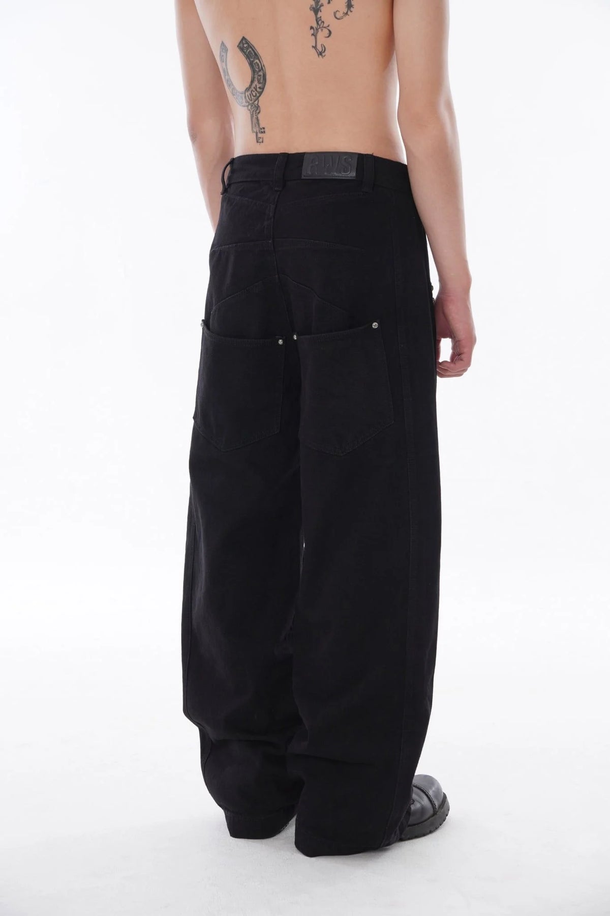 [ROIWORKSHOP] DENIM SPIKED PANTS