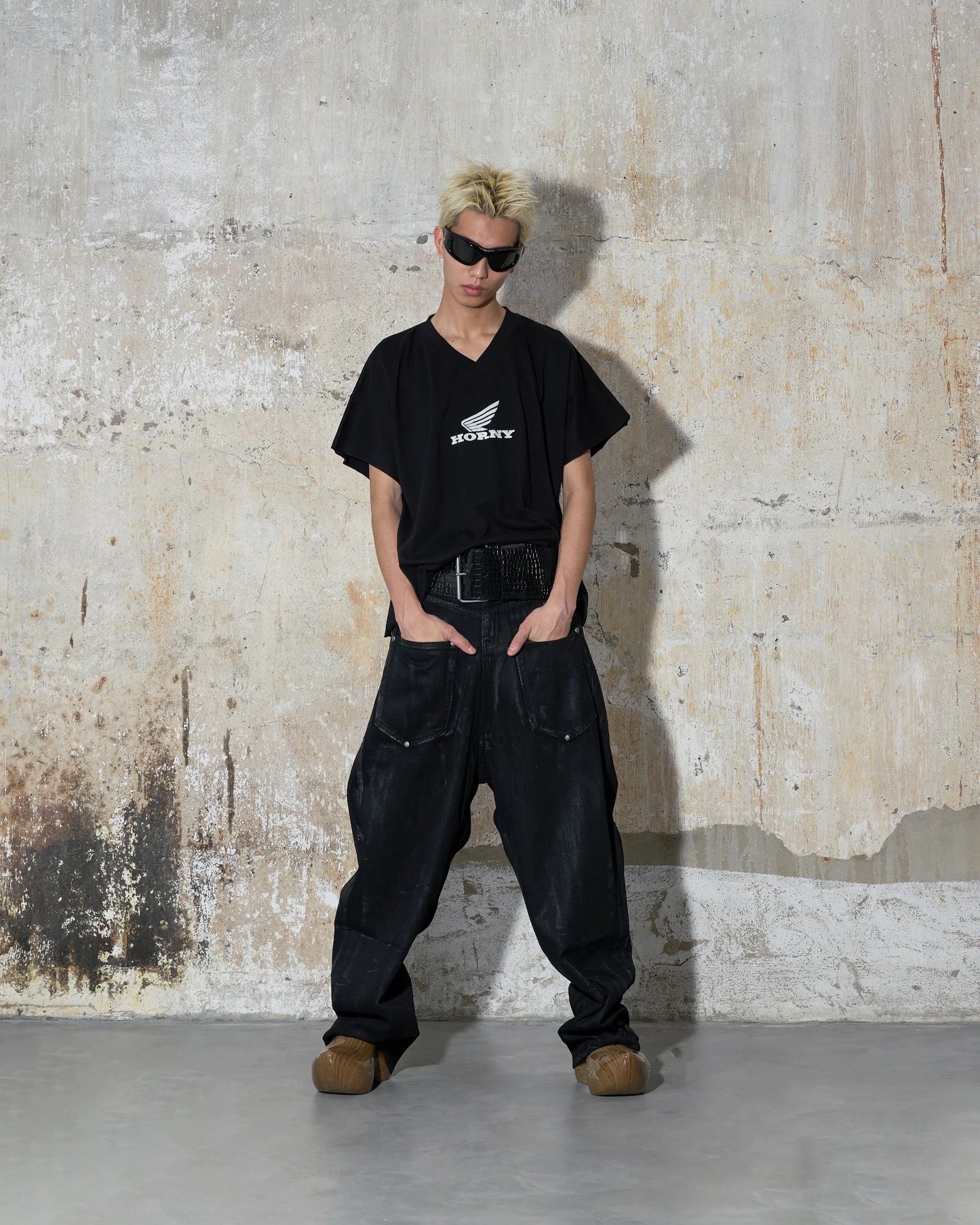 [ALCYUS] A24 HORNY T-SHIRT/ V-NECK