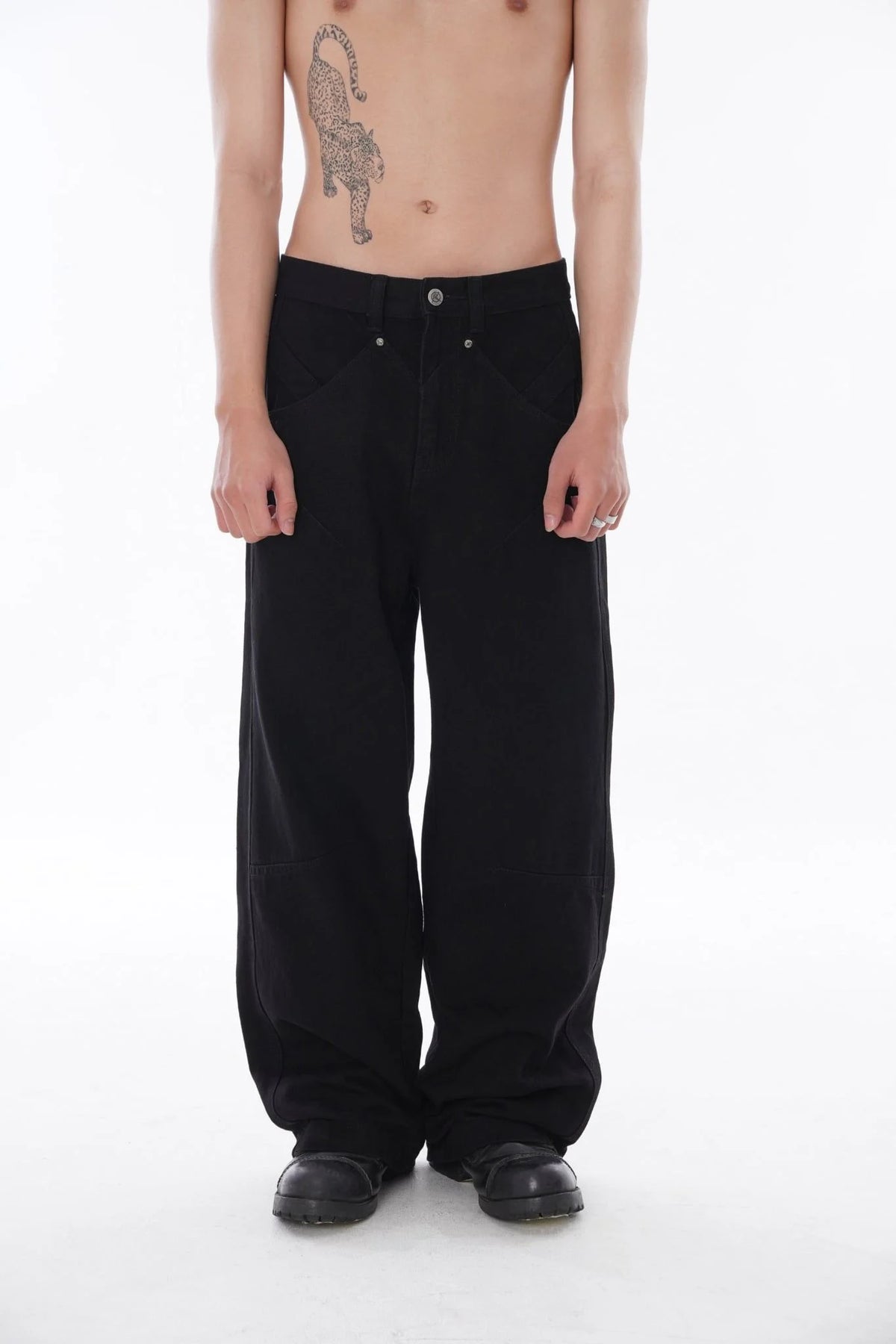 [ROIWORKSHOP] DENIM SPIKED PANTS