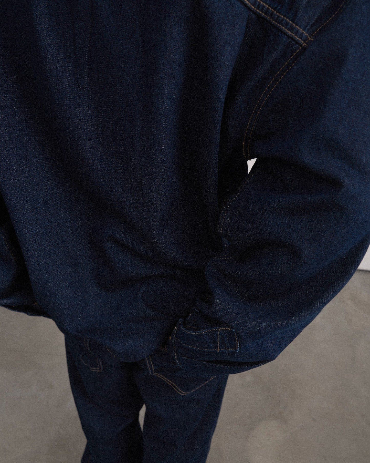 [HYPNOTISM] INDIGO NEWJEANS SHIRT