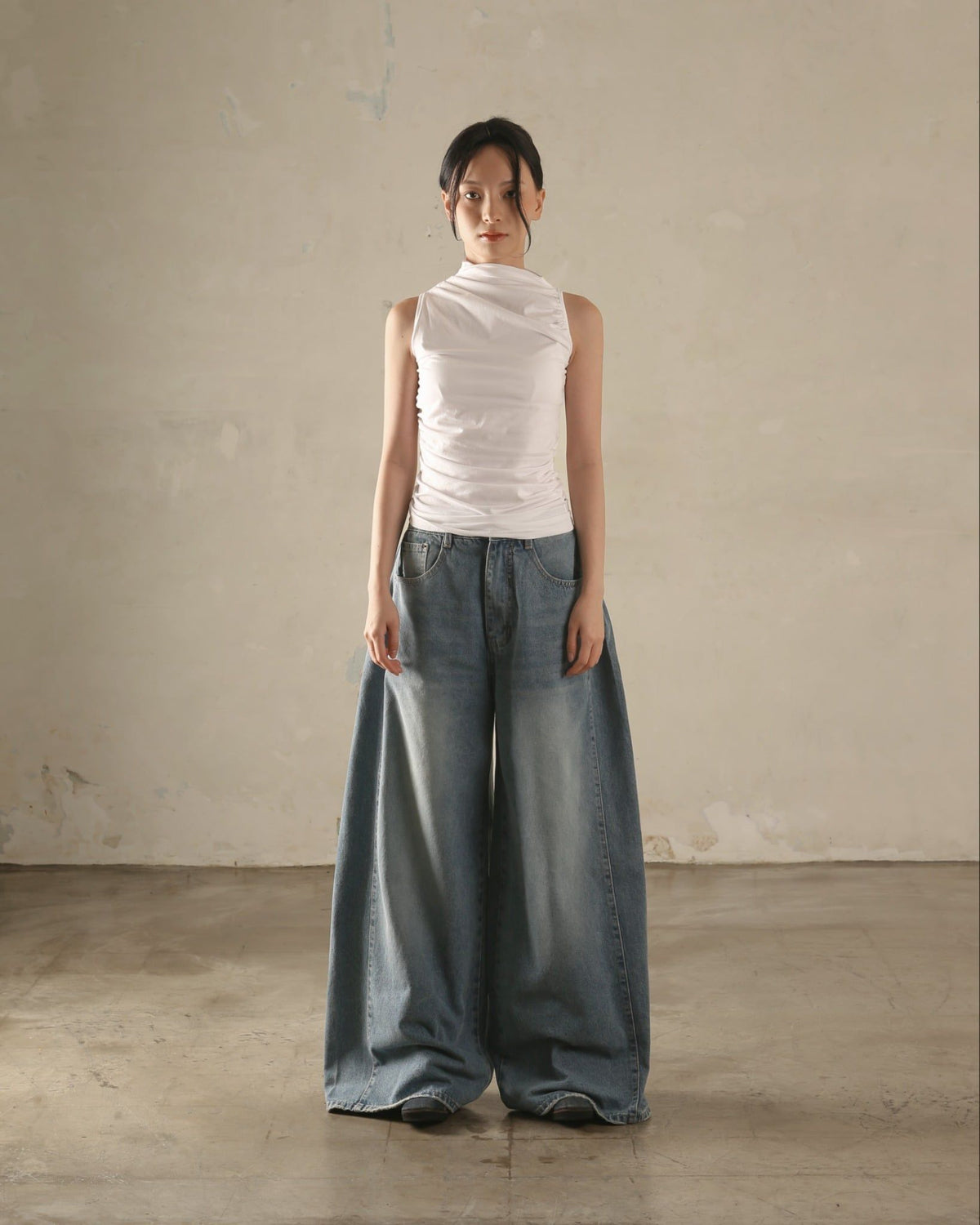 [HYPNOTISM] PLEATED WIDE JEANS