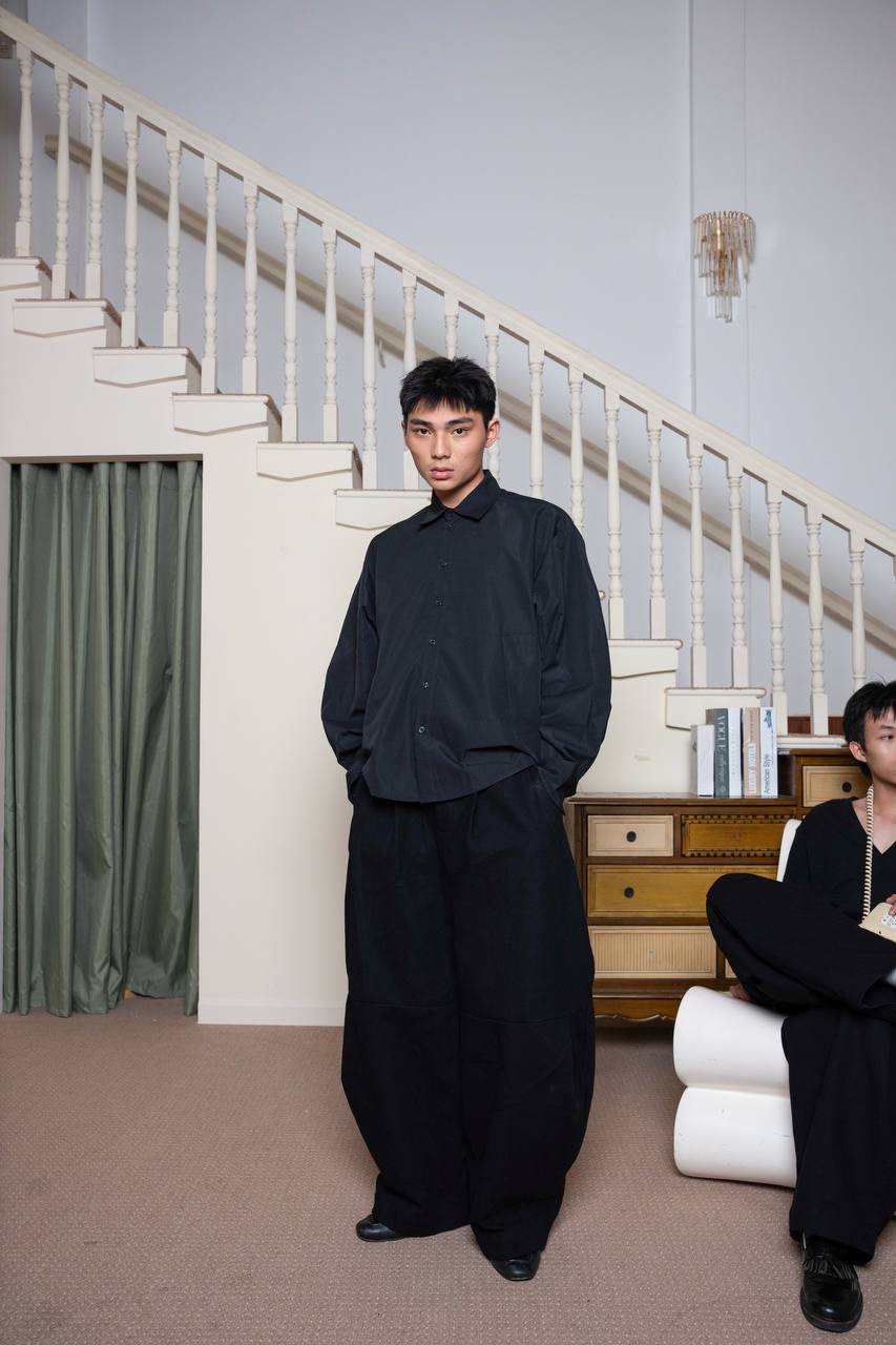 [HYPNOTISM] CURVY SLEEVES SHIRT